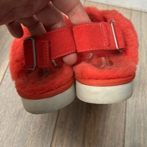 Koolaburra by UGG Women's Fuzz-ee Flat Sandal Slide 1117190 Feista red Size 6 - Picture 4 of 9